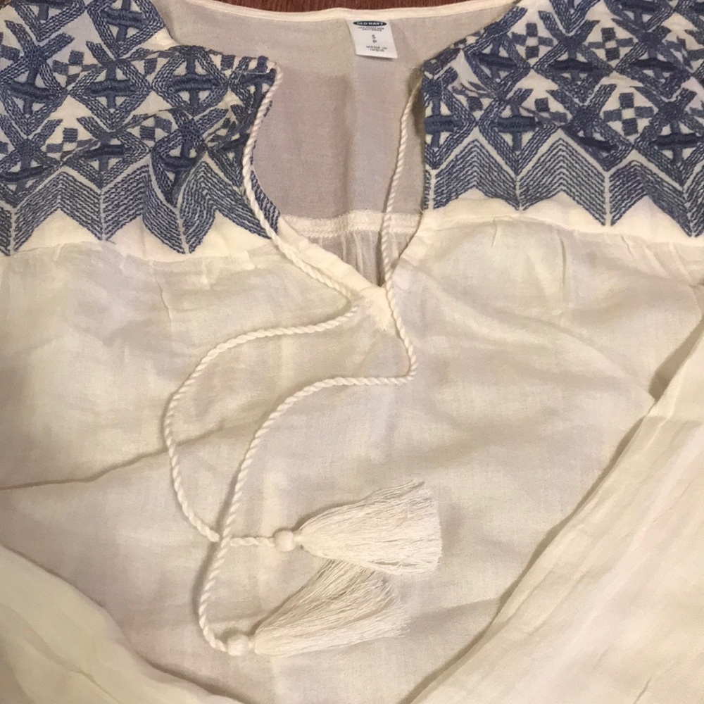 Embroidered top - Picture 3 of 5